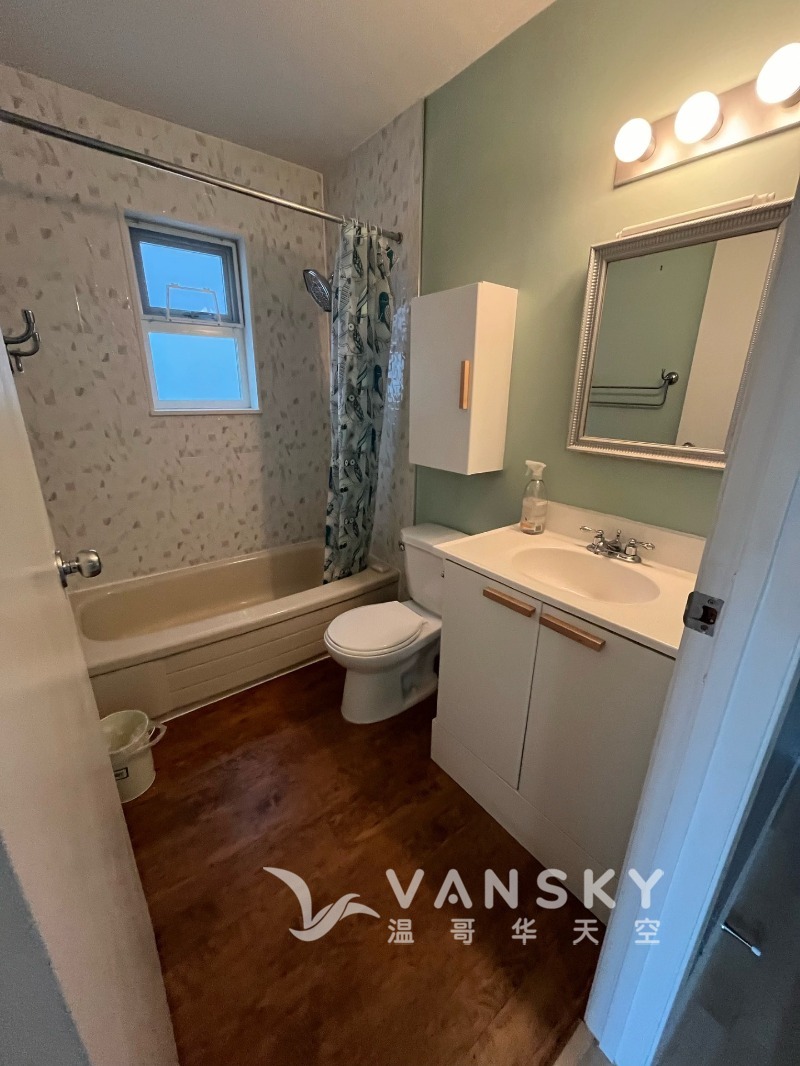 250417085217_bathroom.jpg