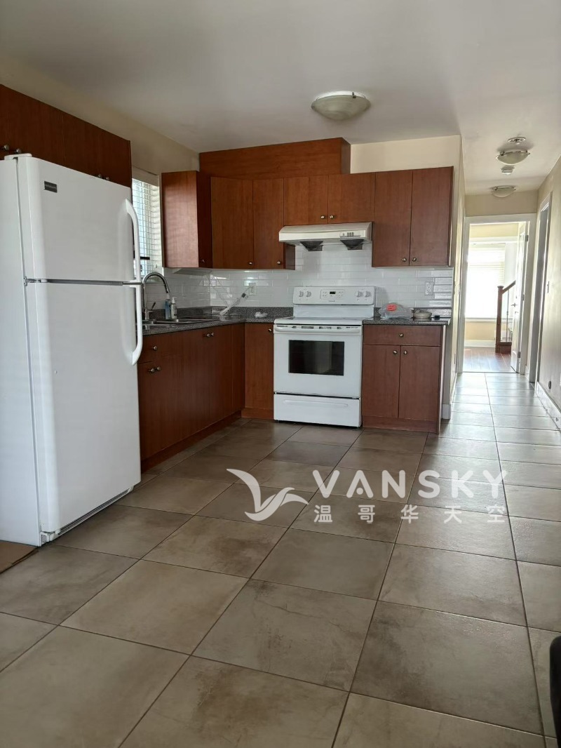 250421192210_Kitchen.jpg