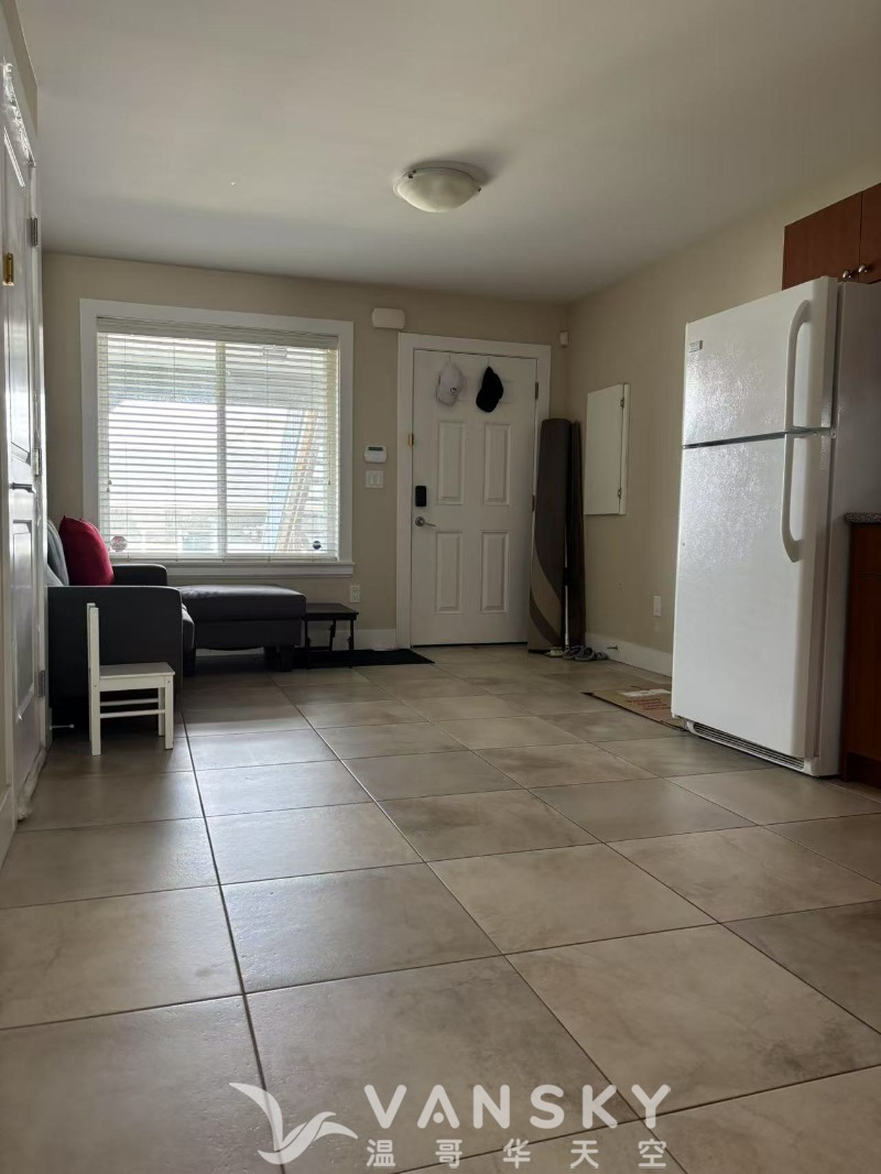 250421192210_Livingroom.jpg