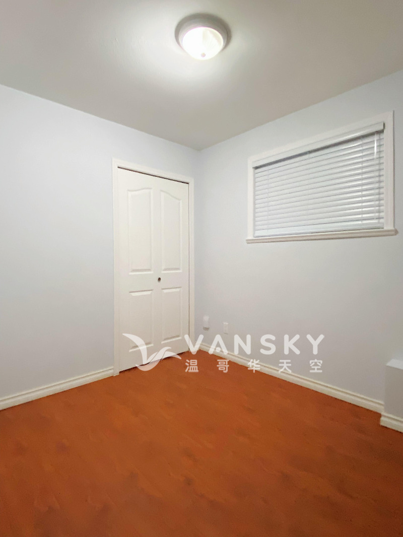 250517193343_bedroom2.jpg