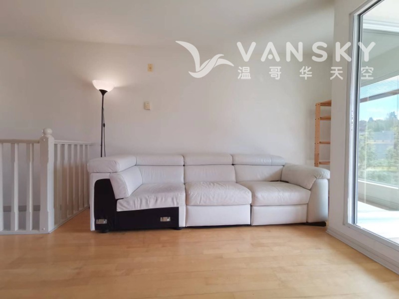 250519170426_Sofa.jpeg