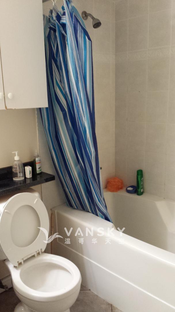 250529104532_bathroom.jpg