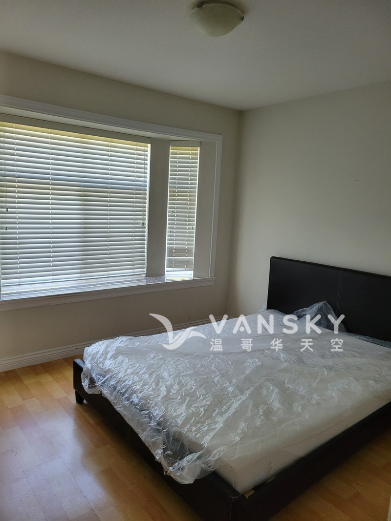 温哥华collingwood平地两房一厅出租