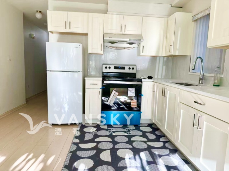 250609163649_kitchen.jpg