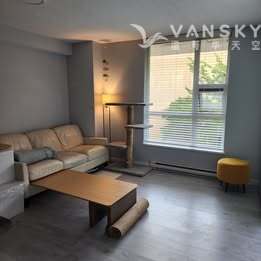 250731110903_living.jpg