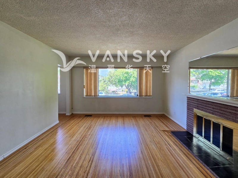 溫東 近東一街夾Renfrew 內街三房一廳放租