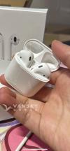 airpods 2 8成新 $40