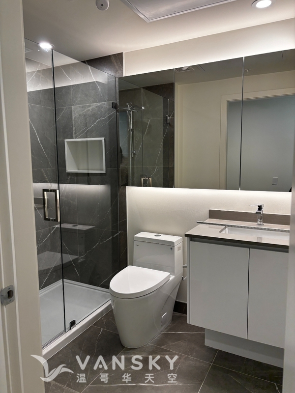 251022165556_master_bedroom_bathroom.jpeg