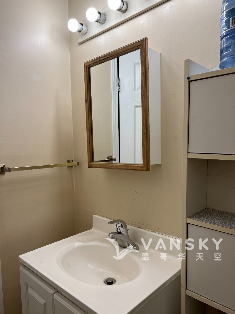 251113125409_bathroom.JPG
