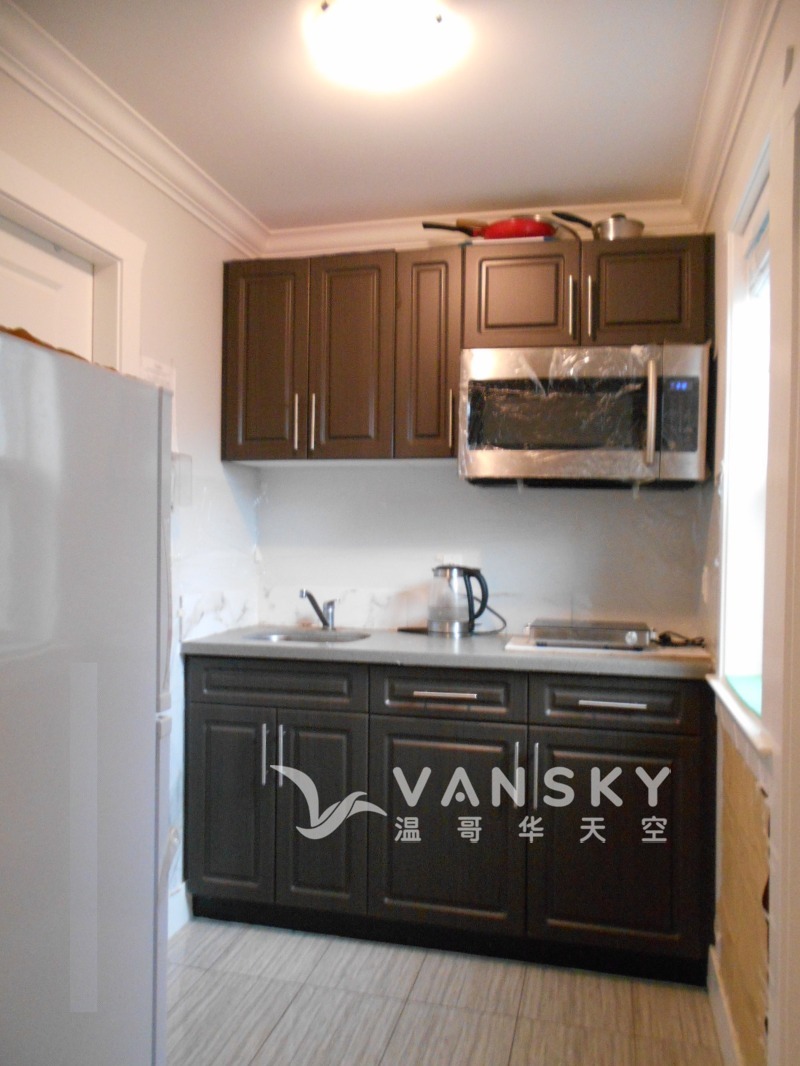 260502102855_Kitchen4.JPG