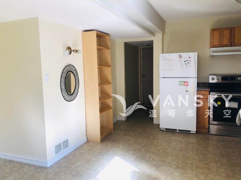 260513113243_kitchen.jpg