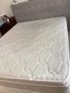 Qeen Size 床架和床垫免费赠送自提，有意请电：7789966119