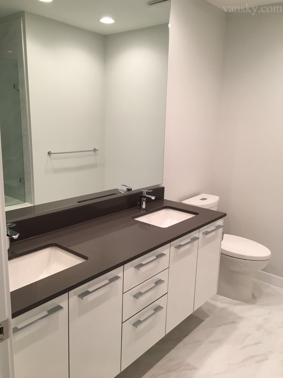 220301220236_Ensuite.JPG