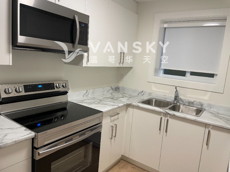 260712101847_kitchen_detail.JPG