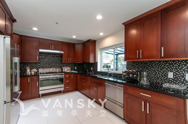 250827152248_Kitchen.jpeg