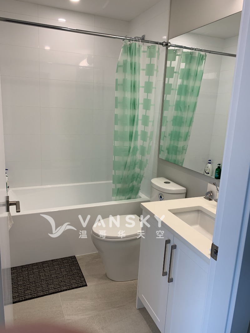 230826182658_bathroom.jpg