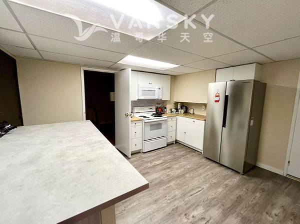 $1650-北素里Guilford Mall附近平地house两房一厅出租