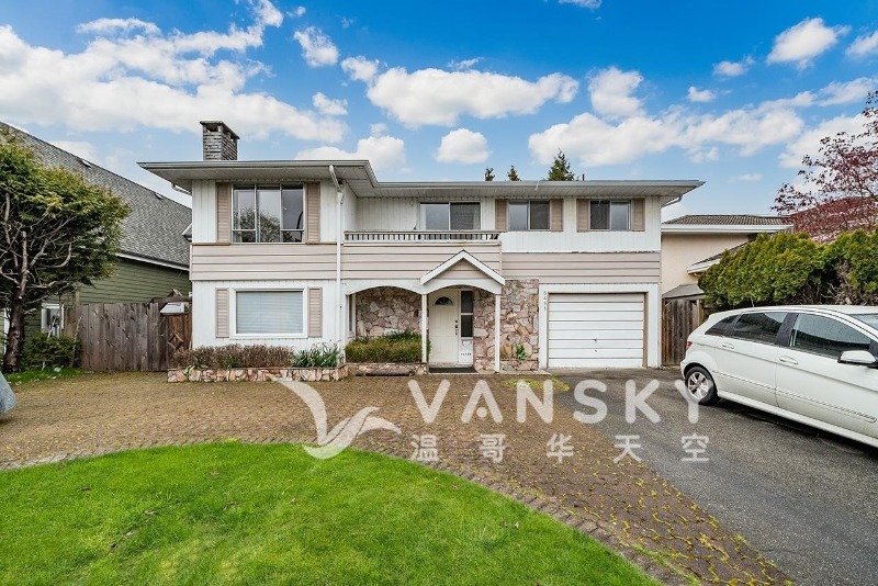 250512102857_housefront-01.jpg