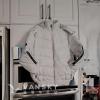 白羽绒服质量超好，$50，款式新颖质量好160以上，150斤以下