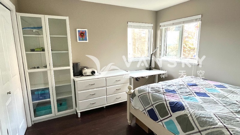 251129153539_bedroom_1.jpg