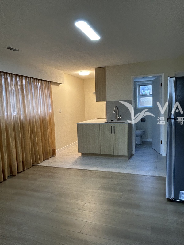 本拿比新装宽敞一房一厅