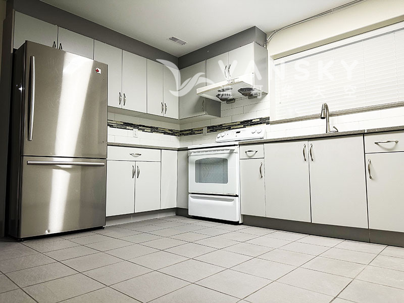 250207125215_Kitchen.jpg