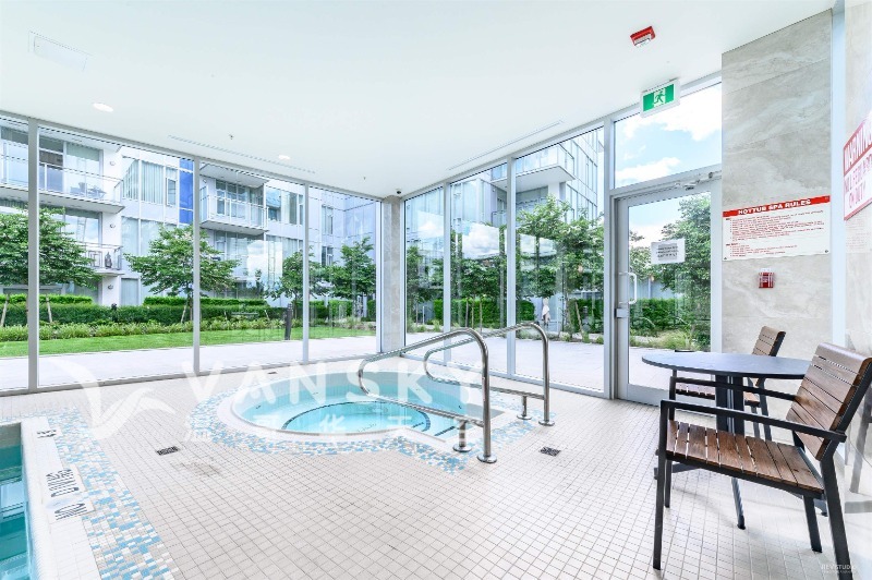 250203181246_jacuzzi.jpg