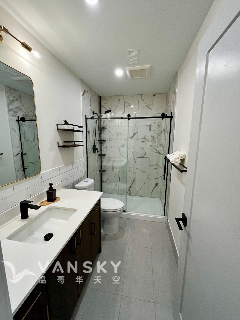250815234015_Bathroom2.jpg