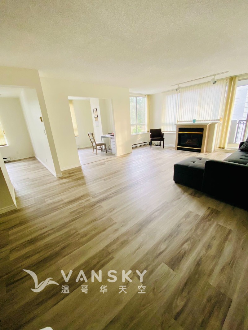 Lougheed 2房2卫1书房新装修大公寓出租