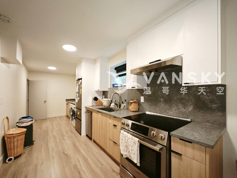250711172348_Kitchen.jpg