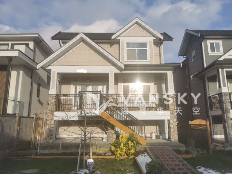 250209103454_House-Front-NoNumber.jpg
