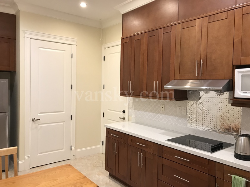 180130224706_kitchen.jpg