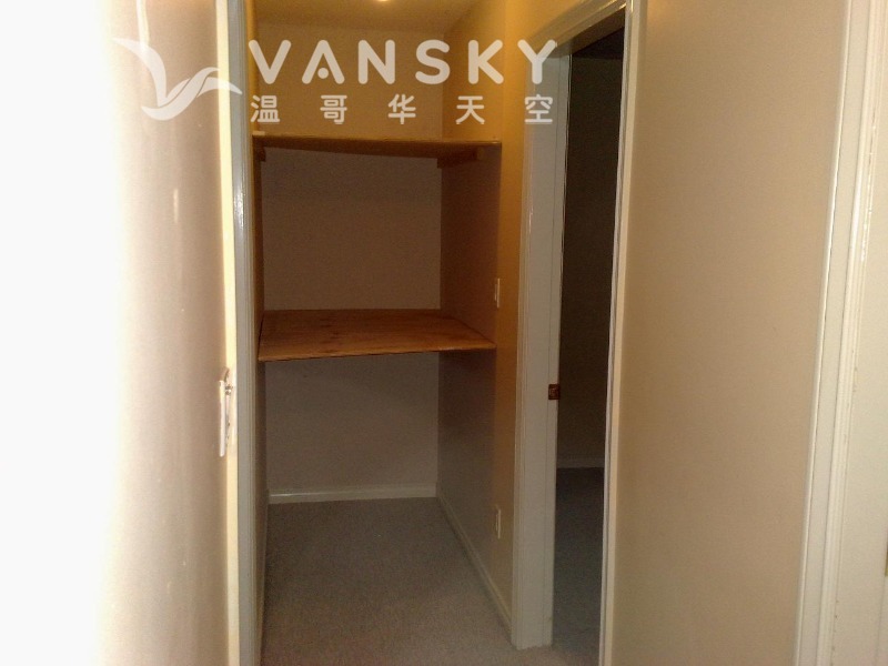 250903120831_hallway.jpg