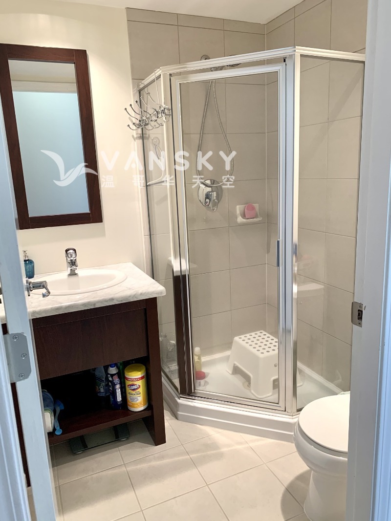260501083249_bathroom.jpg