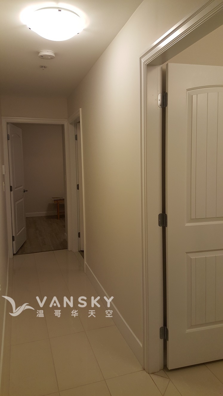 260313211155_11_hallway.jpg